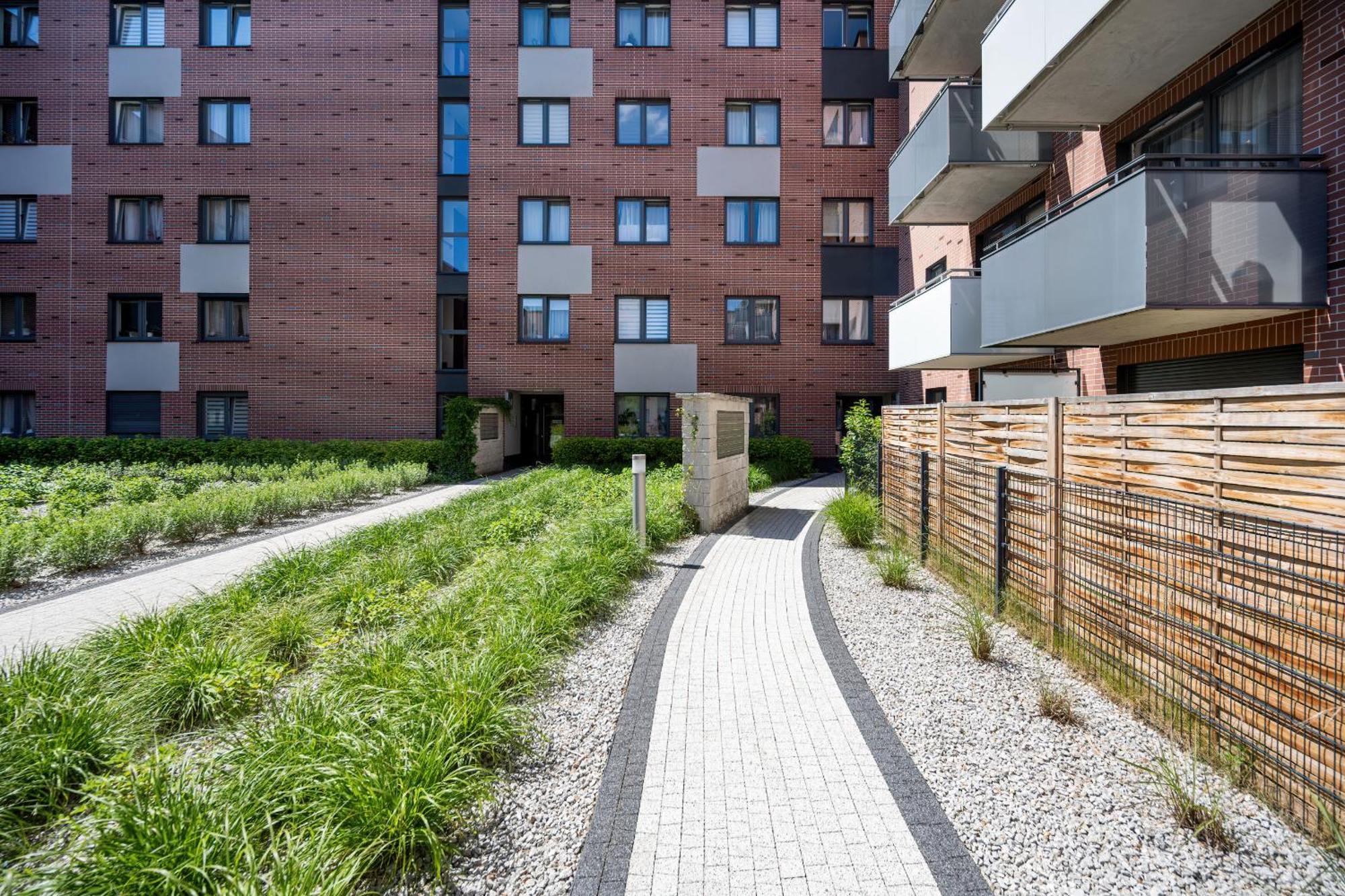 Piekny Apartament Wichrowa - 2 Sypialnie Free Garage Wroclaw By Noclegi Renters ภายนอก รูปภาพ